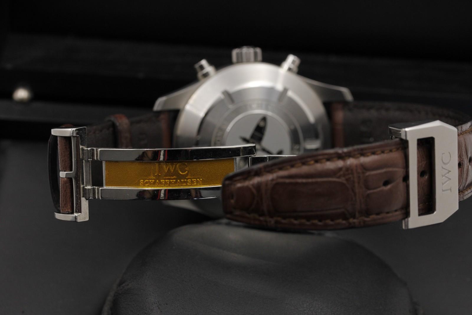 Watch Image 8