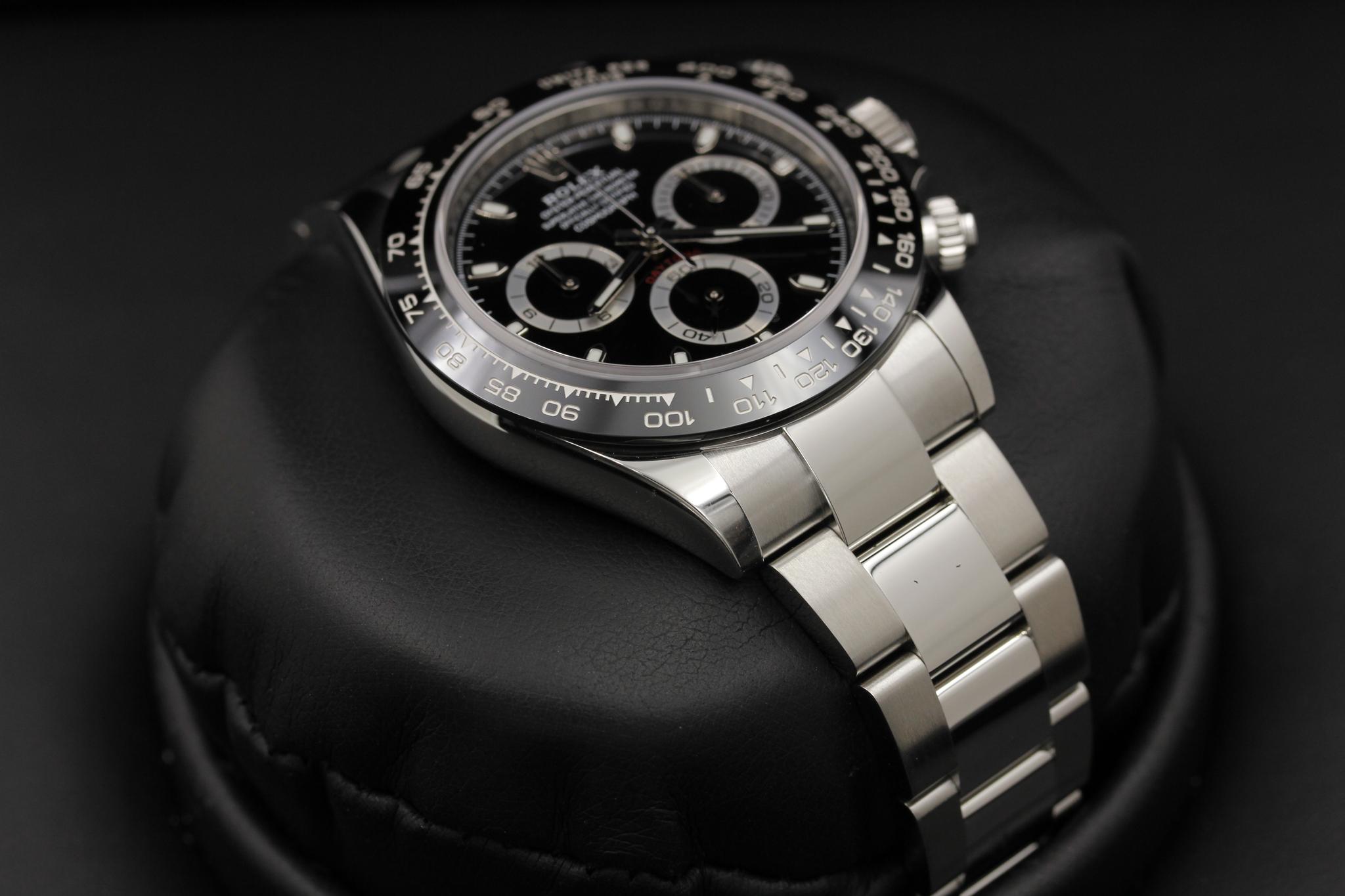 Watch Image 6