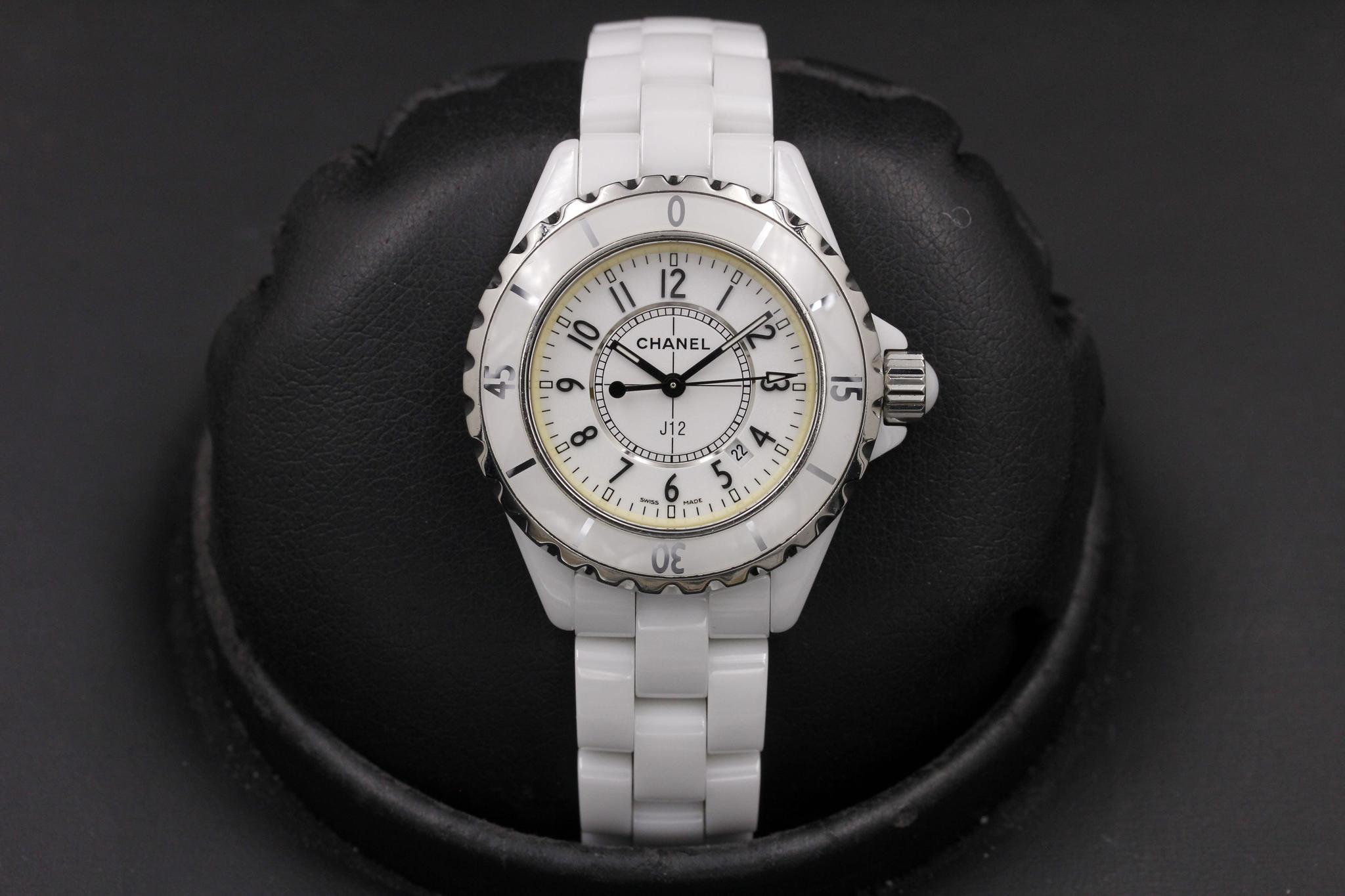 Pre-Owned Chanel J12 H0968